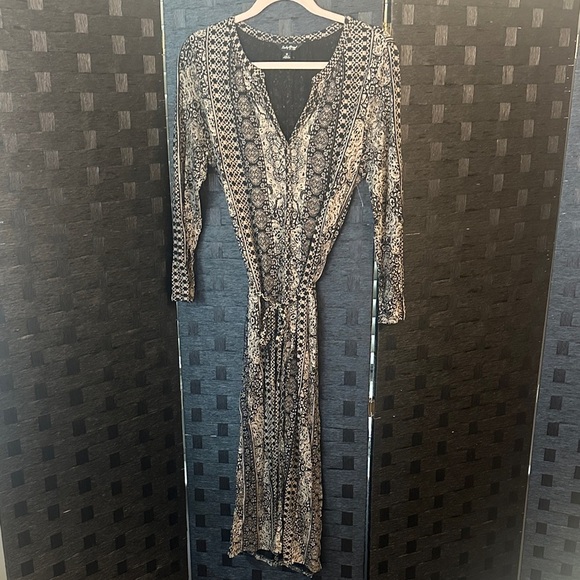 Lucky Brand Dresses & Skirts - Lucky Brand boho midi dress in black and tan size M EUC